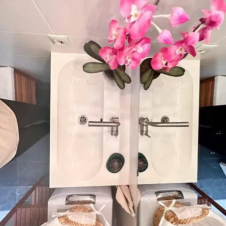 Mirador Paraiso: Superb Sea View Apartamento